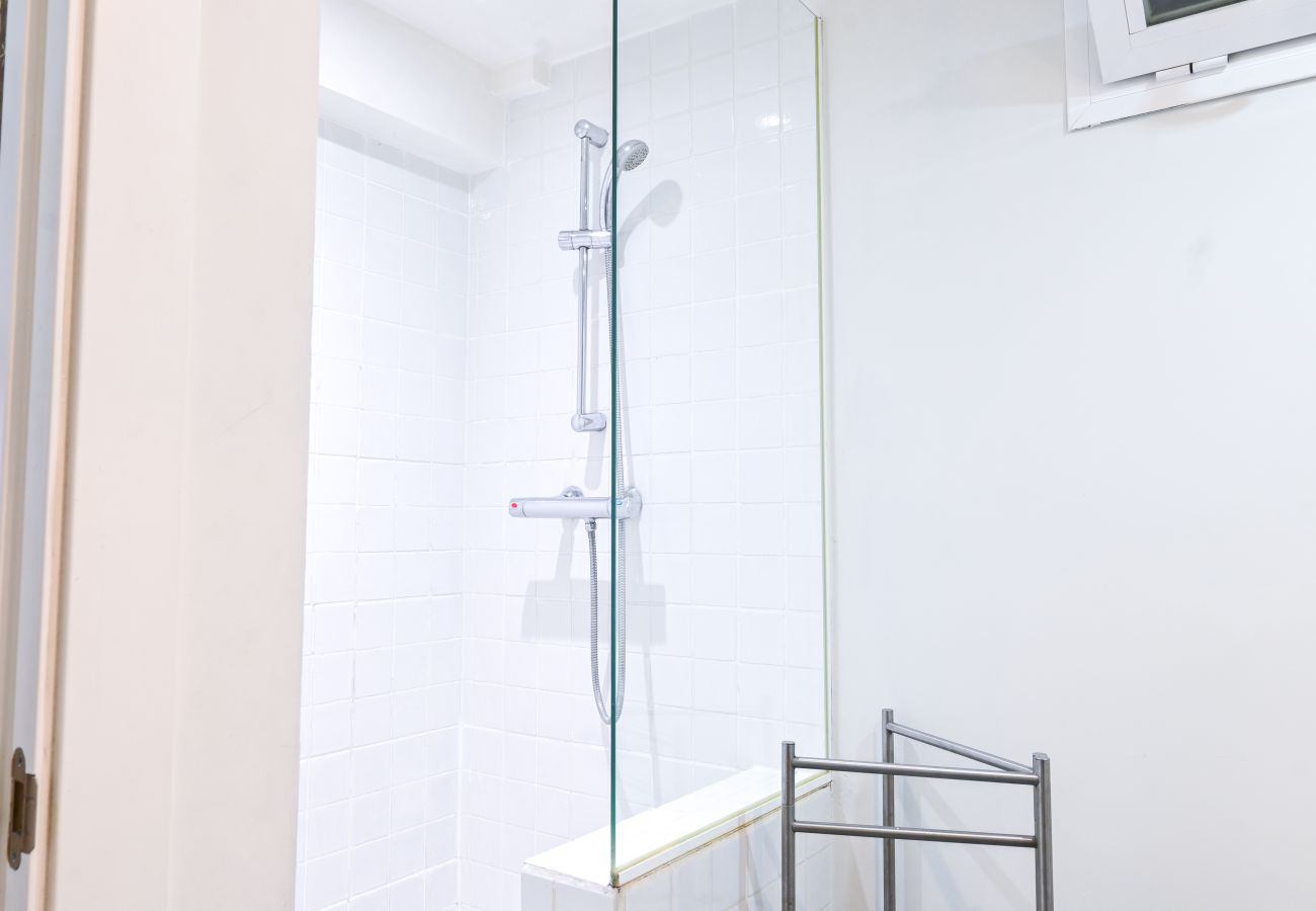 Appartamento a Madrid - GARDEN House Downtown MADRID CENTRO-IFEMA-AEROPUERTO. 2 ROOMS 6 PAX GARDEN Appartamento a Madrid - GARDEN House Downtown MADRID CENTRO-IFEMA-AEROPUERTO. 2 ROOMS 6 PAX GARDEN