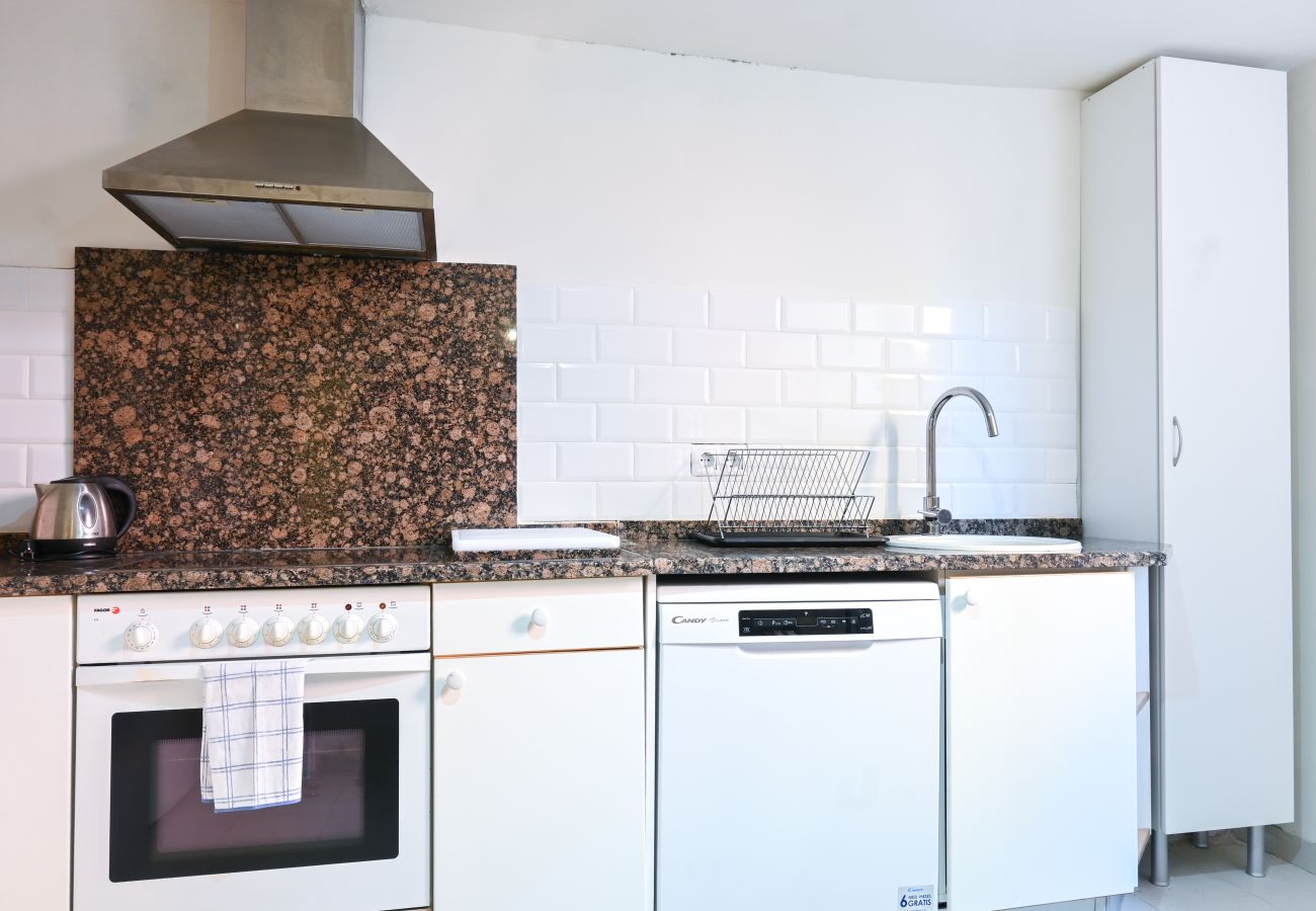 Appartamento a Madrid - GARDEN House Downtown MADRID CENTRO-IFEMA-AEROPUERTO. 2 ROOMS 6 PAX GARDEN Appartamento a Madrid - GARDEN House Downtown MADRID CENTRO-IFEMA-AEROPUERTO. 2 ROOMS 6 PAX GARDEN