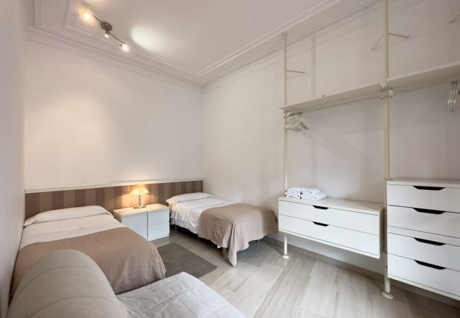 Appartamento a Barcelona - Piso en alquiler con gran terraza privada, junto Passeig de Gracia, Barcelona centro Appartamento a Barcelona - Piso en alquiler con gran terraza privada, junto Passeig de Gracia, Barcelona centro