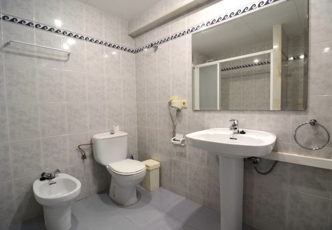 Studio a Estartit - NAUTIC ESTUDI BX-2 Studio a Estartit - NAUTIC ESTUDI BX-2