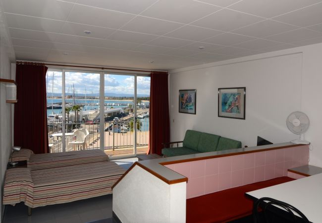 Studio a Estartit - NAUTIC ESTUDI BX-3 Studio a Estartit - NAUTIC ESTUDI BX-3