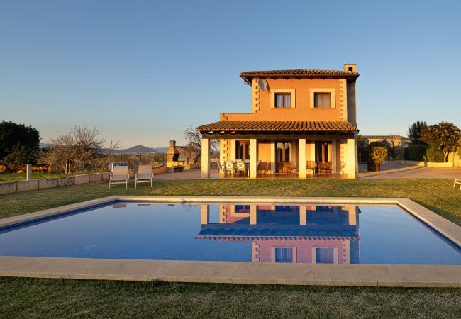 Villa a Santa Margalida - Villa Vernissa -  Finca con gran piscina muy cerca de Can Picafort y de las mejores playas de la isla Villa a Santa Margalida - Villa Vernissa -  Finca con gran piscina muy cerca de Can Picafort y de las mejores playas de la isla