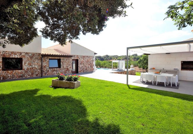 Fattoria a Llubi - Son Calet 156 moderna villa con piscina privada, jardín, zona barbacoa y aire acondicionado Fattoria a Llubi - Son Calet 156 moderna villa con piscina privada, jardín, zona barbacoa y aire acondicionado