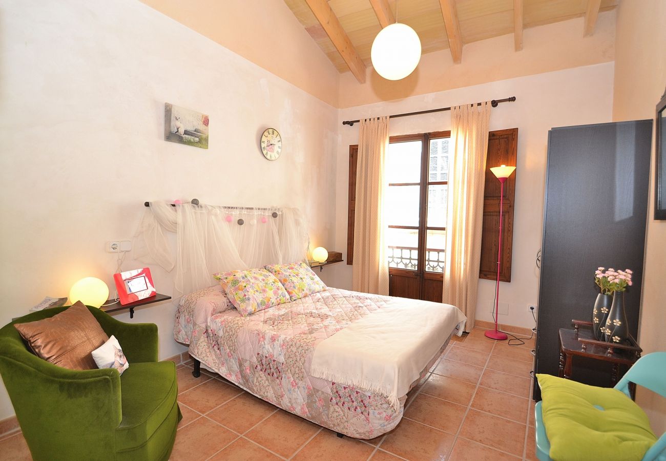 Casa a Petra - Es Forn 229 acogedora casa de pueblo con piscina privada, terraza y WiFi Casa a Petra - Es Forn 229 acogedora casa de pueblo con piscina privada, terraza y WiFi