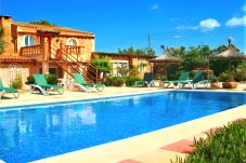 Fattoria a Campos - Can Bril 409 finca rústica con piscina privada, terraza, jardín y WiFi
