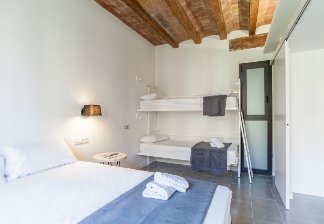 Appartamento a Barcelona - DELUXE piso en alquiler con terraza y piscina en Barcelona centro Appartamento a Barcelona - DELUXE piso en alquiler con terraza y piscina en Barcelona centro