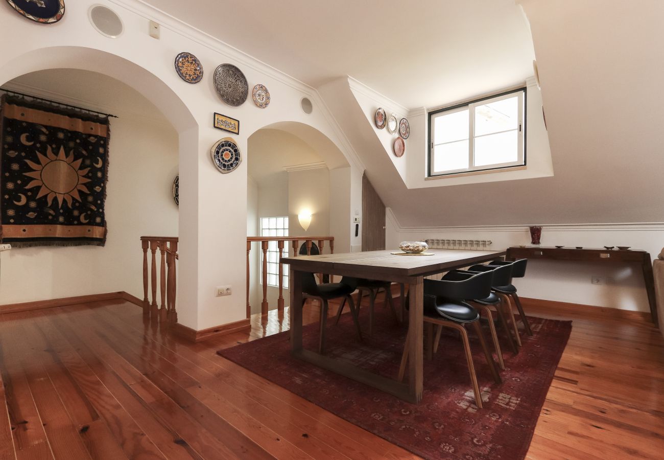 Grand Parliament Duplex by Homing Grand Parliament Duplex by Homing