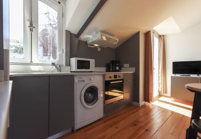 Studio a Lisboa - SANTA CATARINA STYLISH Studio a Lisboa - SANTA CATARINA STYLISH