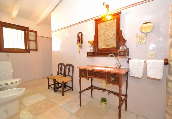 Fattoria a Lloret de Vistalegre - Can Blanc 018 finca rústica con piscina privada, aire acondicionado, terraza y barbacoa Fattoria a Lloret de Vistalegre - Can Blanc 018 finca rústica con piscina privada, aire acondicionado, terraza y barbacoa