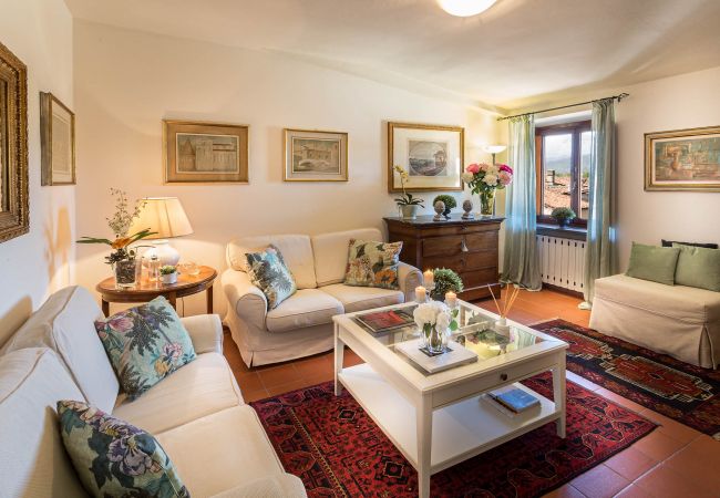  a Lucca - 2 Bedrooms Spacious Apartment with Elevator in Lucca