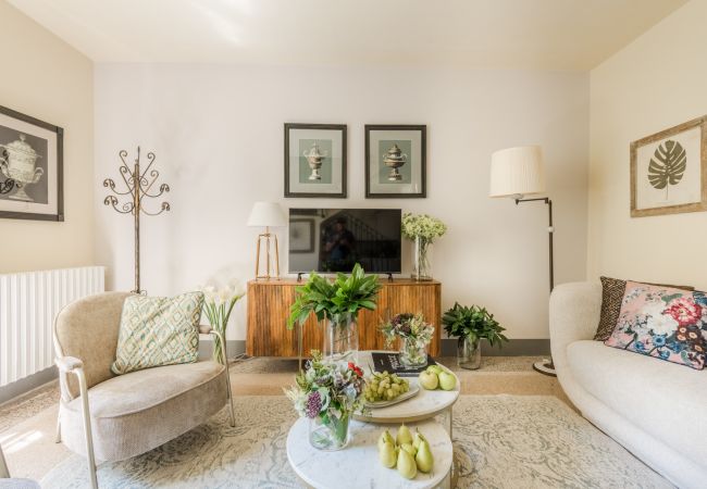 Appartamento a Lucca - Comfortable Convenient Apartment with Garden Views Appartamento a Lucca - Comfortable Convenient Apartment with Garden Views