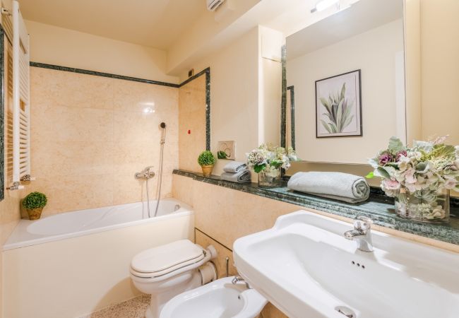 Appartamento a Lucca - Comfortable Convenient Apartment with Garden Views Appartamento a Lucca - Comfortable Convenient Apartment with Garden Views