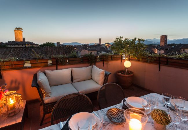 Appartamento a Lucca - Top-Floor Penthouse with Panoramic Terrace in Lucca Appartamento a Lucca - Top-Floor Penthouse with Panoramic Terrace in Lucca