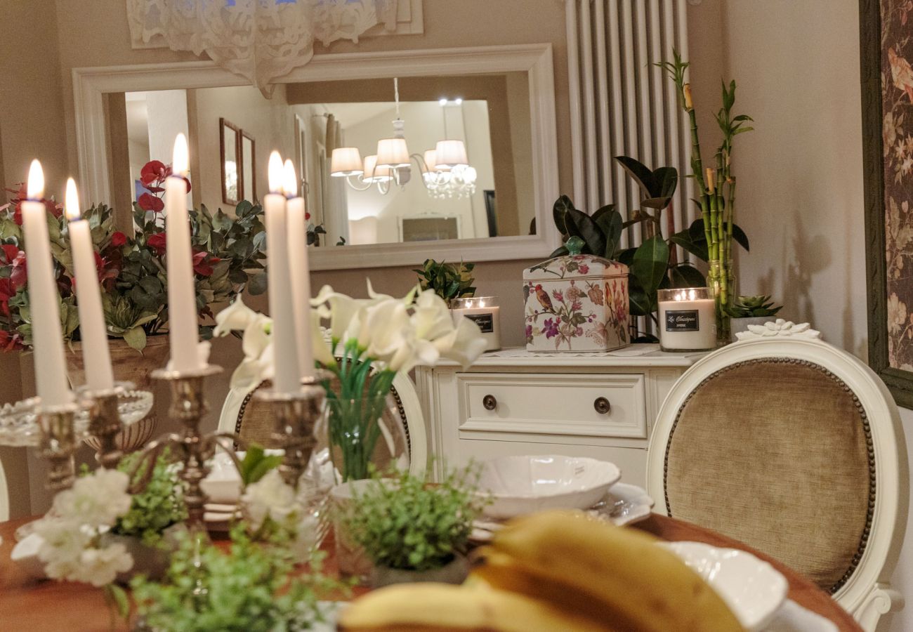 Appartamento a Lucca - CASA UCCELLINI Apartment with a Romantic Terrace Appartamento a Lucca - CASA UCCELLINI Apartment with a Romantic Terrace