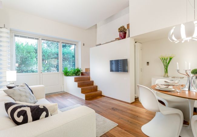 Appartamento a Lucca - Contemporary Apartment with Garden and Parking Appartamento a Lucca - Contemporary Apartment with Garden and Parking