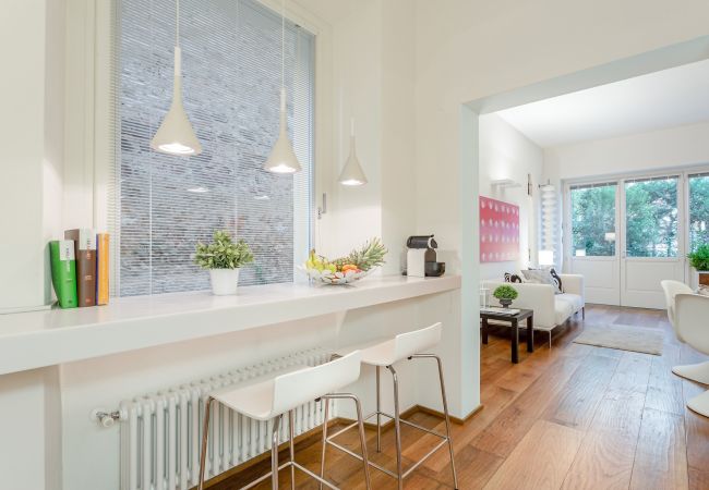 Appartamento a Lucca - Contemporary Apartment with Garden and Parking Appartamento a Lucca - Contemporary Apartment with Garden and Parking