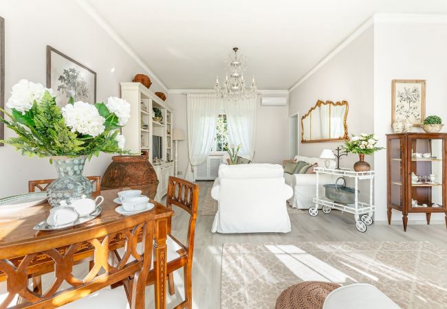 Villa a Lucca - VILLA OLIVIA: a New Luxury Villa with Garden in Lucca with PARKING Villa a Lucca - VILLA OLIVIA: a New Luxury Villa with Garden in Lucca with PARKING