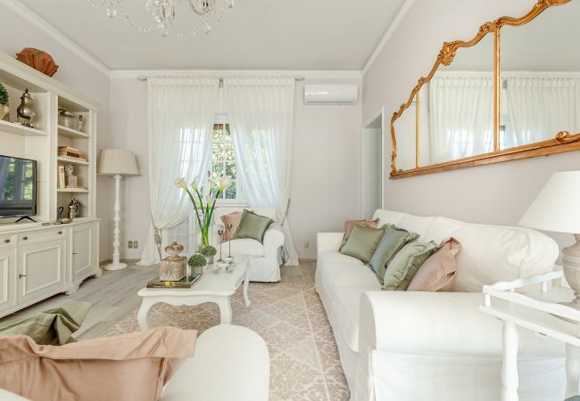 Villa a Lucca - VILLA OLIVIA: a New Luxury Villa with Garden in Lucca with PARKING Villa a Lucca - VILLA OLIVIA: a New Luxury Villa with Garden in Lucca with PARKING