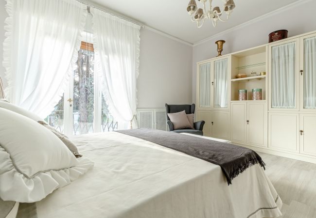 Villa a Lucca - VILLA OLIVIA: a New Luxury Villa with Garden in Lucca with PARKING Villa a Lucca - VILLA OLIVIA: a New Luxury Villa with Garden in Lucca with PARKING