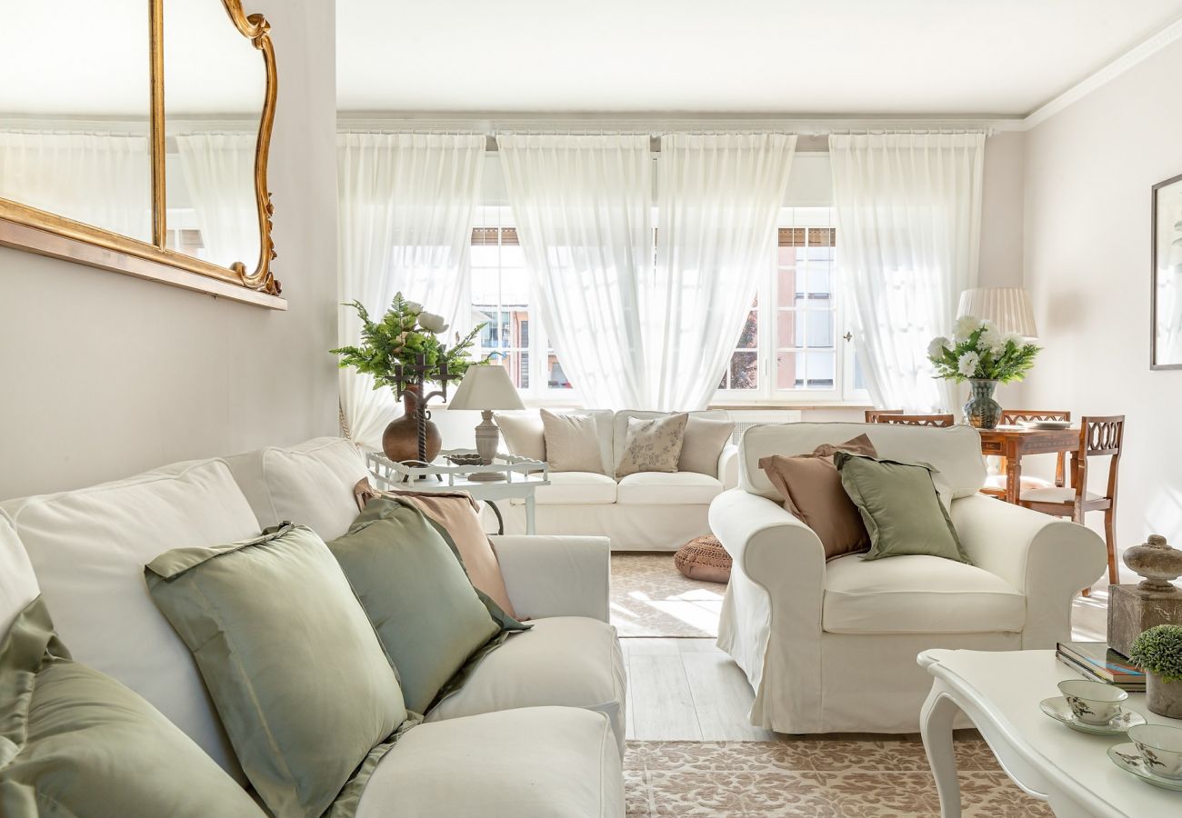 Villa a Lucca - VILLA OLIVIA: a New Luxury Villa with Garden in Lucca with PARKING Villa a Lucca - VILLA OLIVIA: a New Luxury Villa with Garden in Lucca with PARKING