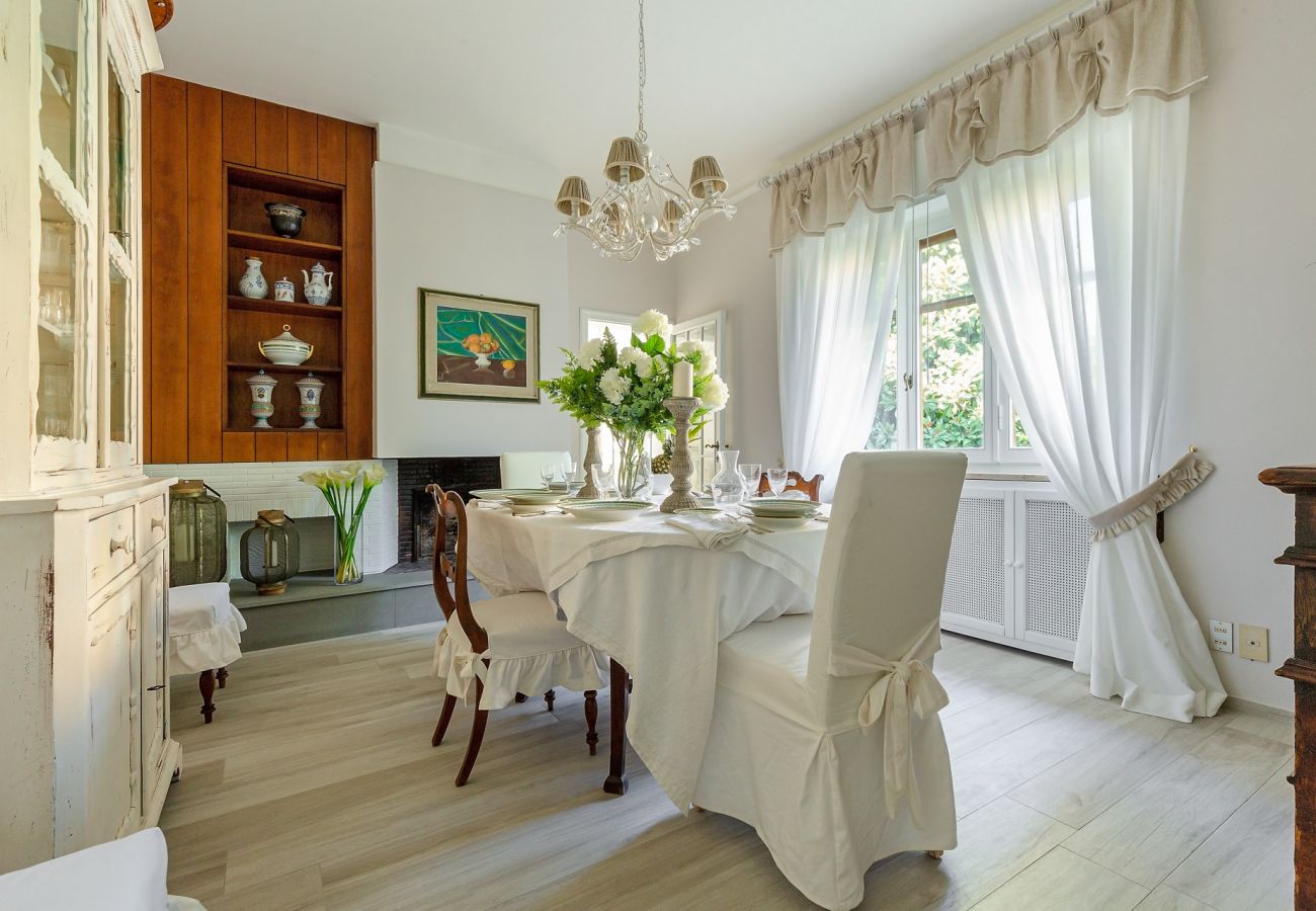 Villa a Lucca - VILLA OLIVIA: a New Luxury Villa with Garden in Lucca with PARKING Villa a Lucca - VILLA OLIVIA: a New Luxury Villa with Garden in Lucca with PARKING