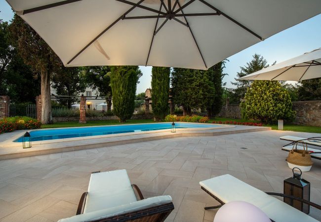 Villa a Lucca - HONEYMOON LEONOR VILLA in bike distance from Lucca Villa a Lucca - HONEYMOON LEONOR VILLA in bike distance from Lucca