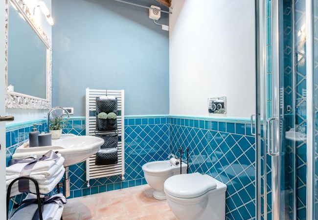 Villa a Monte San quirico - A Romantic Farmhouse with Pool in 10 mins walk away from the Walls of Lucca Villa a Monte San quirico - A Romantic Farmhouse with Pool in 10 mins walk away from the Walls of Lucca