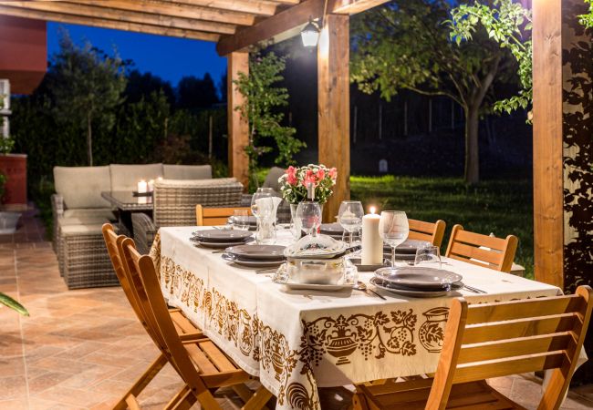 Villa a Monte San quirico - A Romantic Farmhouse with Pool in 10 mins walk away from the Walls of Lucca Villa a Monte San quirico - A Romantic Farmhouse with Pool in 10 mins walk away from the Walls of Lucca