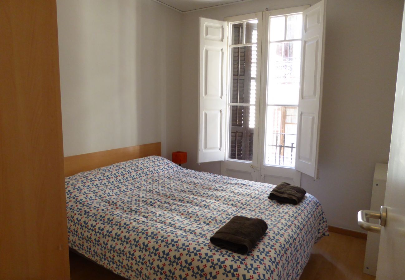 Appartamento a Barcelona - Bonito piso en alquiler por días en Gracia, Barcelona centro. Luminoso, tranquilo y bien situado. Appartamento a Barcelona - Bonito piso en alquiler por días en Gracia, Barcelona centro. Luminoso, tranquilo y bien situado.