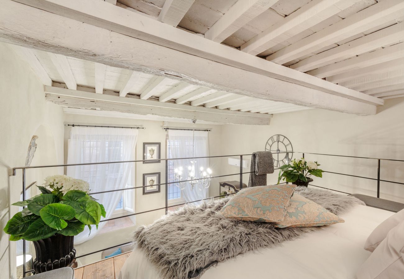 Appartamento a Lucca - PAOLO GUINIGI Smart Apartment Suite inside Lucca Appartamento a Lucca - PAOLO GUINIGI Smart Apartment Suite inside Lucca