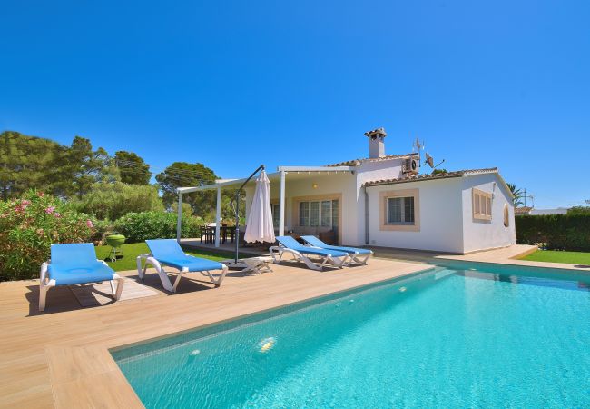  a Cala Murada - Can Lluis 191 fantástica villa con piscina, terraza, barbacoa y aire acondicionado