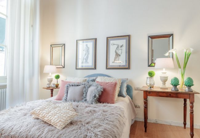 Appartamento a Lucca - CASA UGOLINO, State of the Art Central 2 Bedrooms Apartment in Lucca Appartamento a Lucca - CASA UGOLINO, State of the Art Central 2 Bedrooms Apartment in Lucca