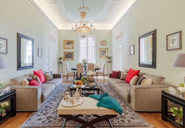 a Lucca - THE MEDIEVAL PENTHOUSE, Indulge among History in a Luxury 5 Bedrooms Apartment
