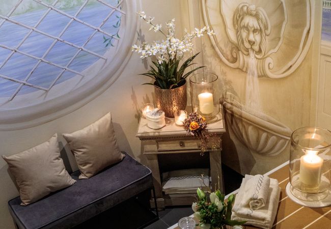 Appartamento a Lucca - THE MEDIEVAL PENTHOUSE, Indulge among History in a Luxury 5 Bedrooms Apartment Appartamento a Lucca - THE MEDIEVAL PENTHOUSE, Indulge among History in a Luxury 5 Bedrooms Apartment