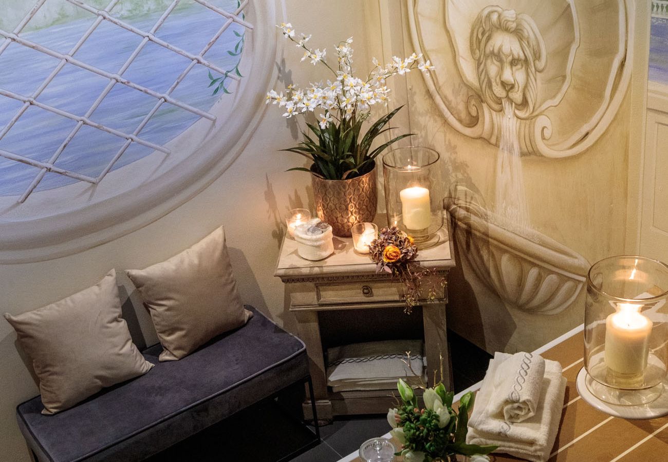 Appartamento a Lucca - THE MEDIEVAL PENTHOUSE, Indulge among History in a Luxury 5 Bedrooms Apartment Appartamento a Lucca - THE MEDIEVAL PENTHOUSE, Indulge among History in a Luxury 5 Bedrooms Apartment