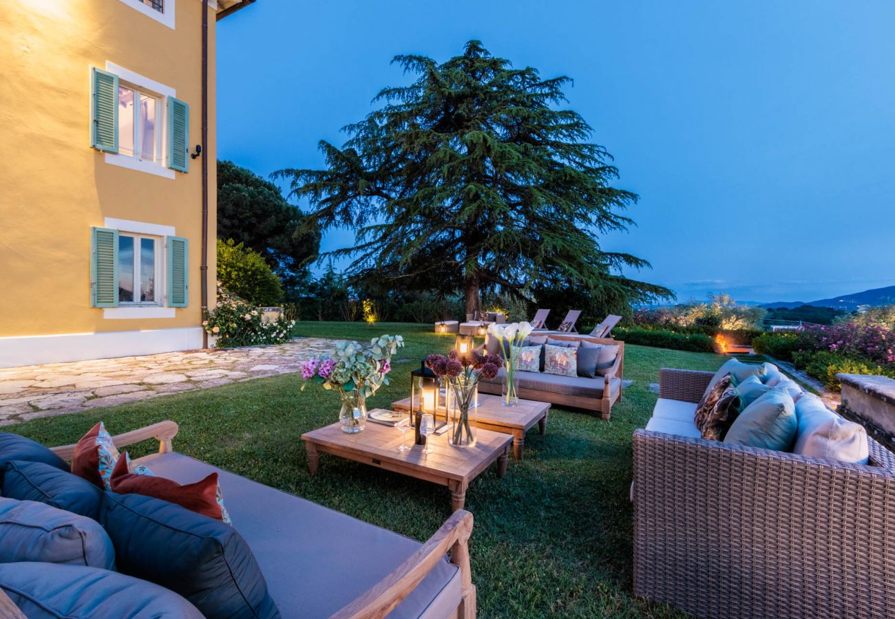 Villa a Montecarlo - 10 Bedrooms Villa in Lucca, SPA, Panoramic Pool Villa a Montecarlo - 10 Bedrooms Villa in Lucca, SPA, Panoramic Pool