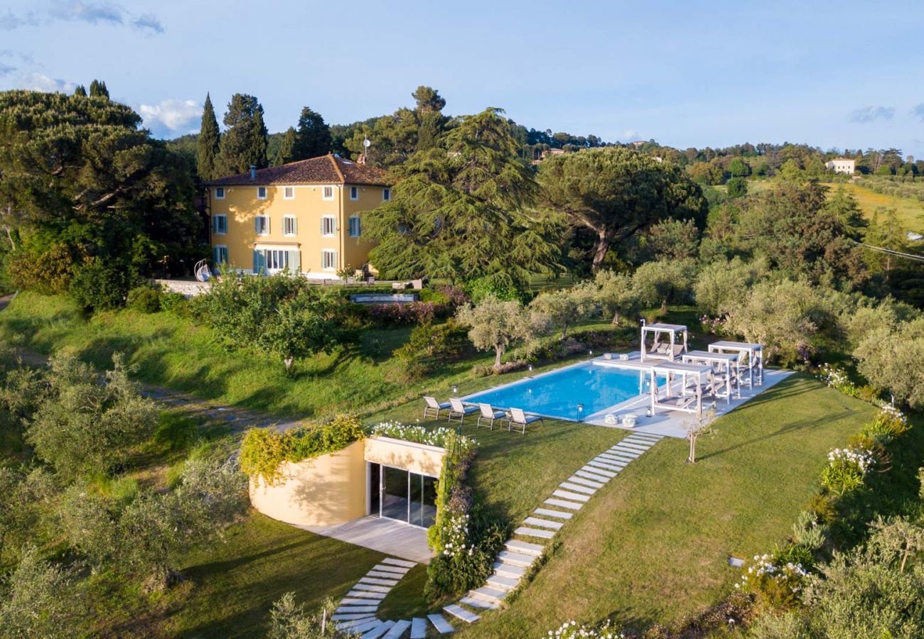 Villa a Montecarlo - 10 Bedrooms Villa in Lucca, SPA, Panoramic Pool Villa a Montecarlo - 10 Bedrooms Villa in Lucca, SPA, Panoramic Pool