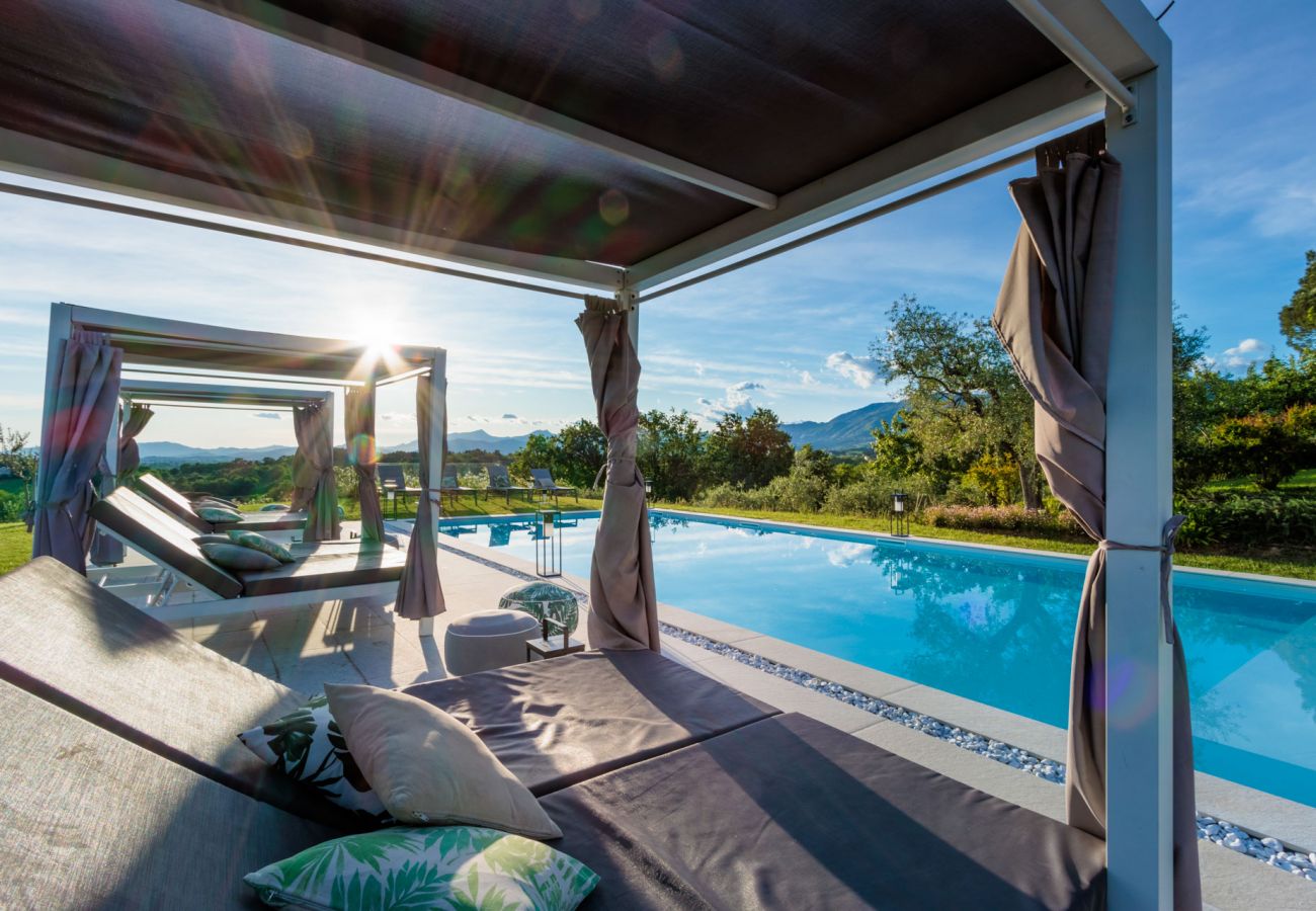 Villa a Montecarlo - 10 Bedrooms Villa in Lucca, SPA, Panoramic Pool Villa a Montecarlo - 10 Bedrooms Villa in Lucca, SPA, Panoramic Pool