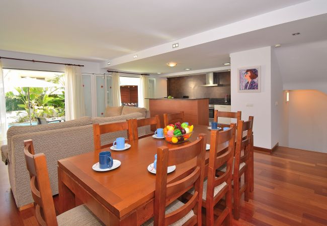 Casa a schiera a Playa de Muro - Siulador 107 fantástica villa con piscina privada, terraza, mesa de billar, ping pong y aire acondicionado Casa a schiera a Playa de Muro - Siulador 107 fantástica villa con piscina privada, terraza, mesa de billar, ping pong y aire acondicionado