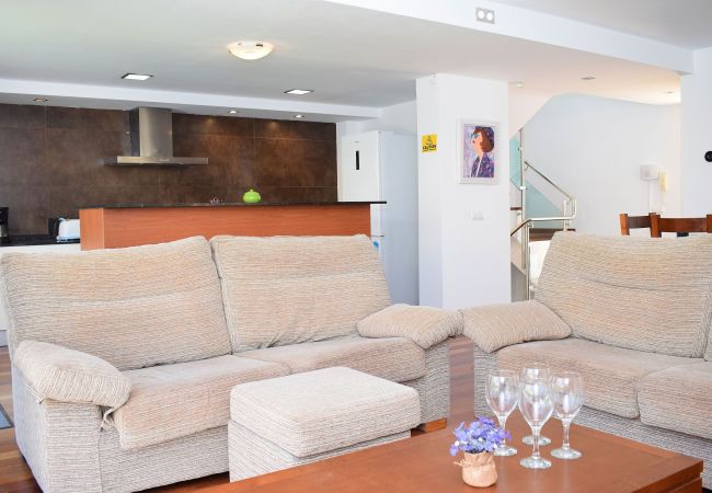 Casa a schiera a Playa de Muro - Siulador 107 fantástica villa con piscina privada, terraza, mesa de billar, ping pong y aire acondicionado Casa a schiera a Playa de Muro - Siulador 107 fantástica villa con piscina privada, terraza, mesa de billar, ping pong y aire acondicionado