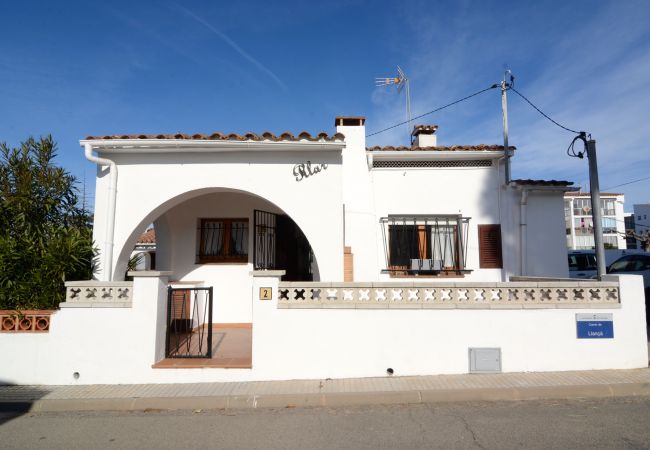 Casa a L'Escala - LLANÇA 2