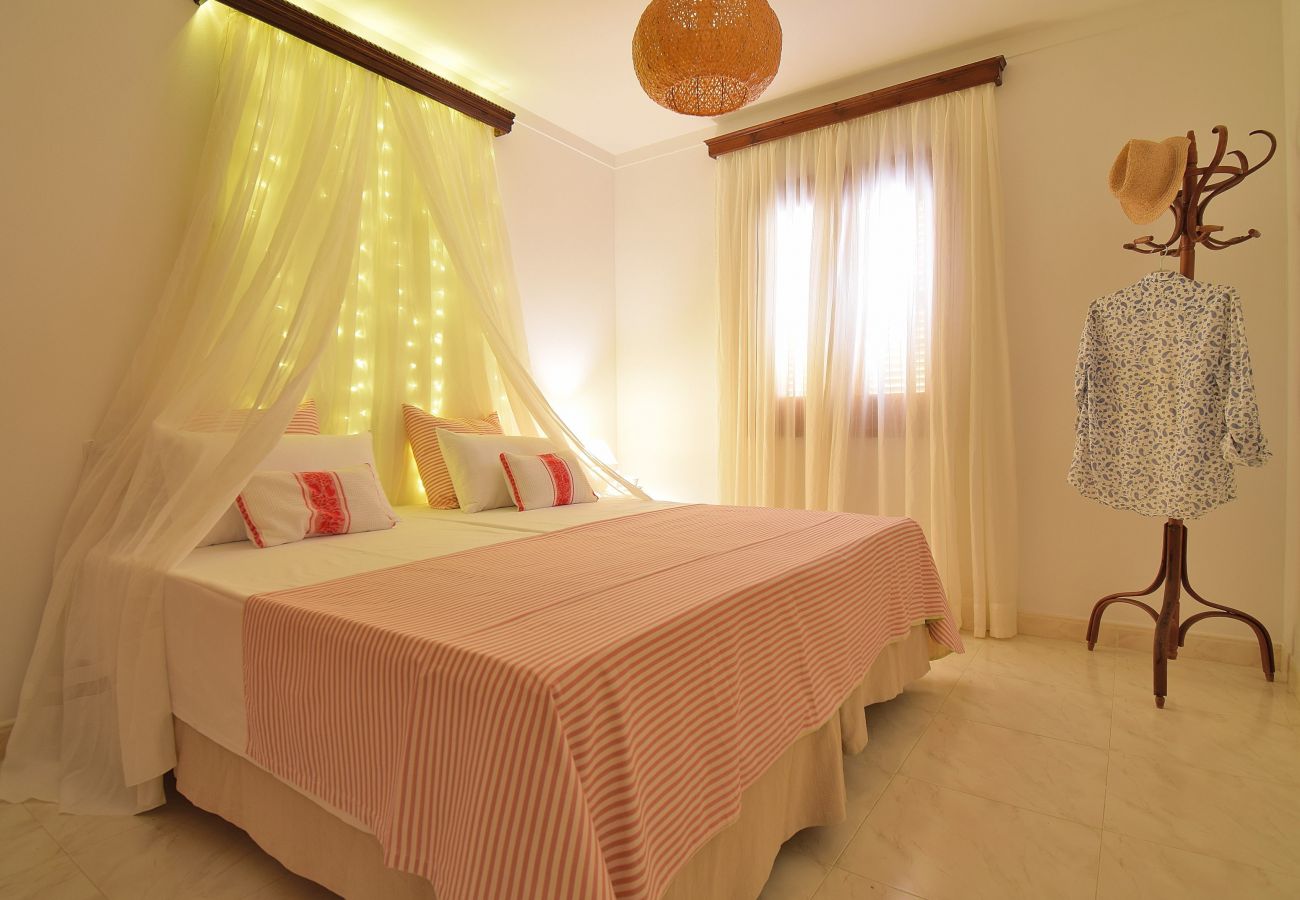 Casa a Muro - Ca Ses Nines 003 fantástica casa de pueblo con terraza, barbacoa, aire acondicionado y WiFi Casa a Muro - Ca Ses Nines 003 fantástica casa de pueblo con terraza, barbacoa, aire acondicionado y WiFi