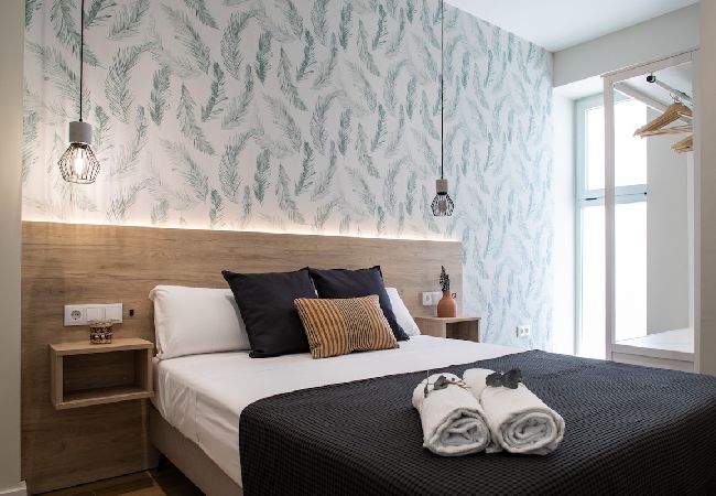  a Valencia - Port Suite VI | 6 Viajeros | AC & WiFi | 15 min Ciudad Artes