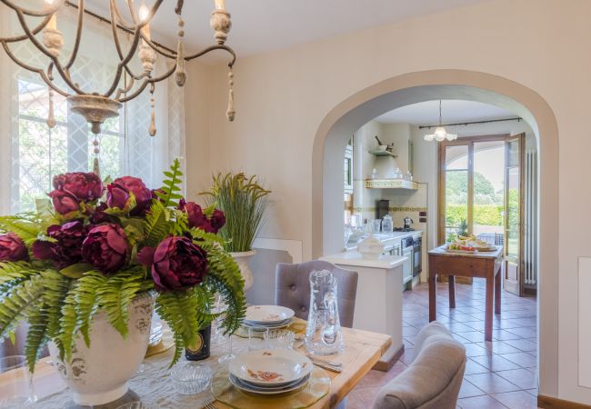 Villa a Lucca - Nonna Bianca, a Genuine Farmhouse in Sant'Alessio, Lucca Villa a Lucca - Nonna Bianca, a Genuine Farmhouse in Sant'Alessio, Lucca