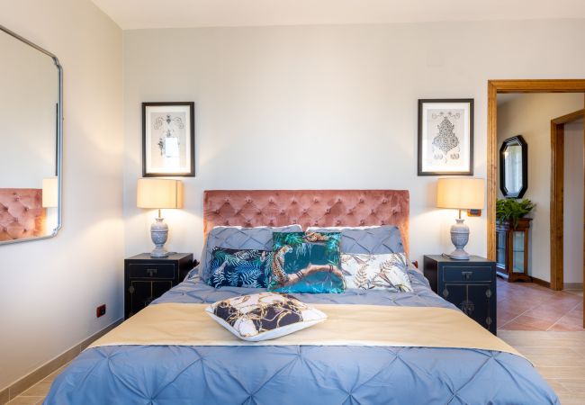 Villa a Lucca - Nonna Bianca, a Genuine Farmhouse in Sant'Alessio, Lucca Villa a Lucca - Nonna Bianca, a Genuine Farmhouse in Sant'Alessio, Lucca