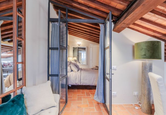 Appartamento a Lucca - Casa Lucky, Romantic Modern 3 bedrooms Penthouse inside the Walls of Lucca Appartamento a Lucca - Casa Lucky, Romantic Modern 3 bedrooms Penthouse inside the Walls of Lucca