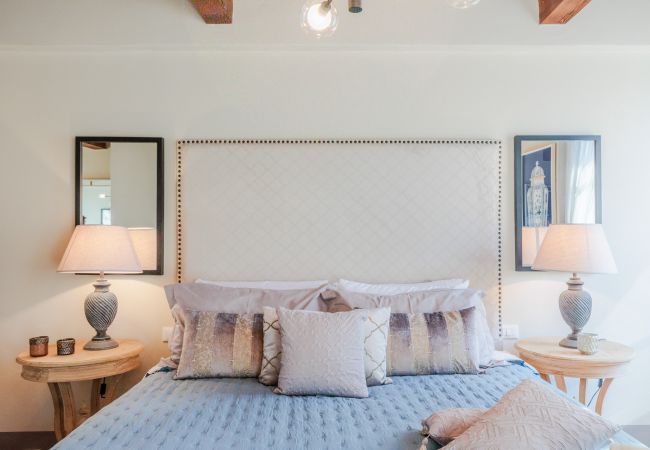 Appartamento a Lucca - Casa Lucky, Romantic Modern 3 bedrooms Penthouse inside the Walls of Lucca Appartamento a Lucca - Casa Lucky, Romantic Modern 3 bedrooms Penthouse inside the Walls of Lucca