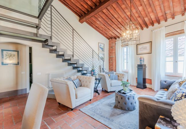 Appartamento a Lucca - Casa Lucky, Romantic Modern 3 bedrooms Penthouse inside the Walls of Lucca Appartamento a Lucca - Casa Lucky, Romantic Modern 3 bedrooms Penthouse inside the Walls of Lucca