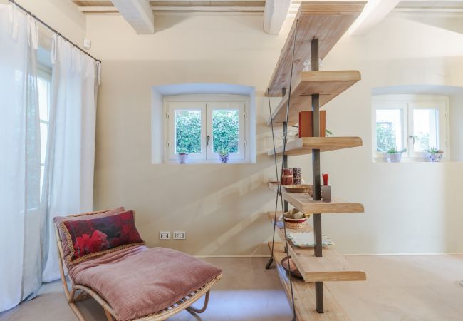 Appartamento a Lucca - Vissi D'Arte, a Luxury Ground Floor Apartment with Private Garden inside the Walls of Lucca Appartamento a Lucca - Vissi D'Arte, a Luxury Ground Floor Apartment with Private Garden inside the Walls of Lucca