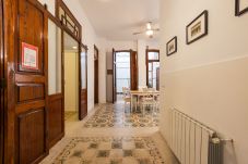 Casa a schiera a Valencia / València - The Traditional House in El Cabanyal by Florit Flats